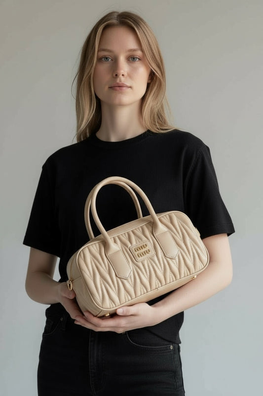 Miu Miu Matelassé Leather Handbag – Μπεζ