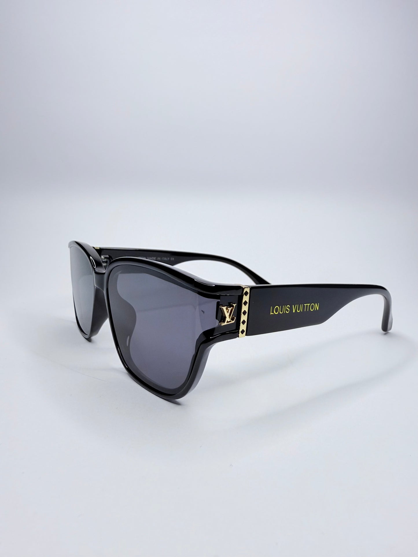 Γυαλιά Ηλίου Louis Vuitton Μαύρα με Χρυσές Λεπτομέρειες