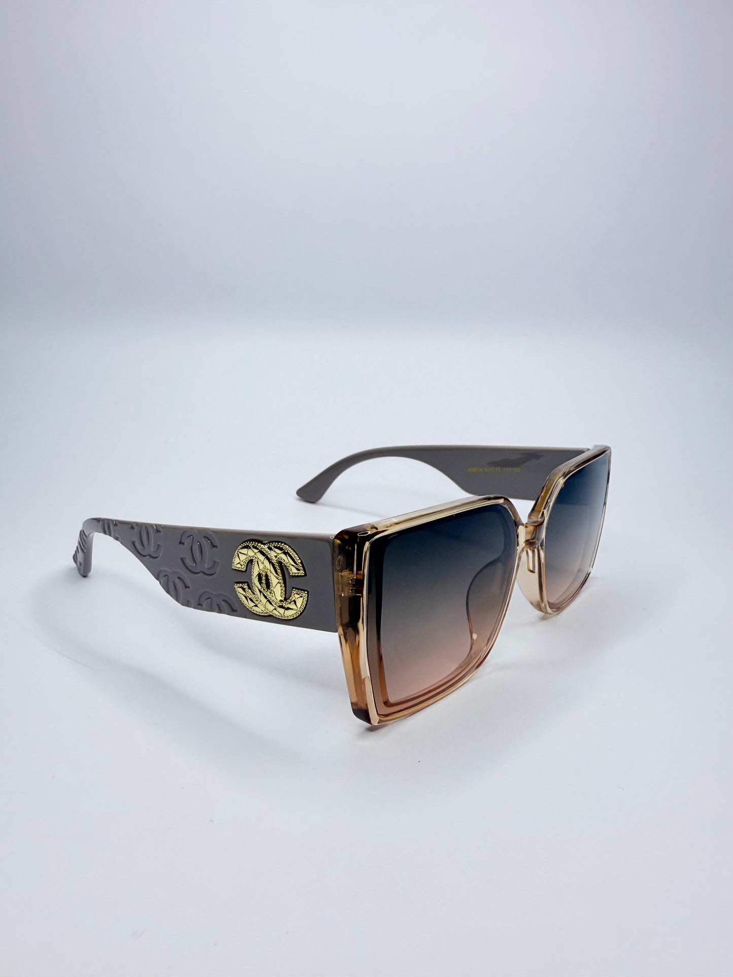 🕶️ Chanel Γυαλιά Ηλίου Oversized με Χρυσό Λογότυπο